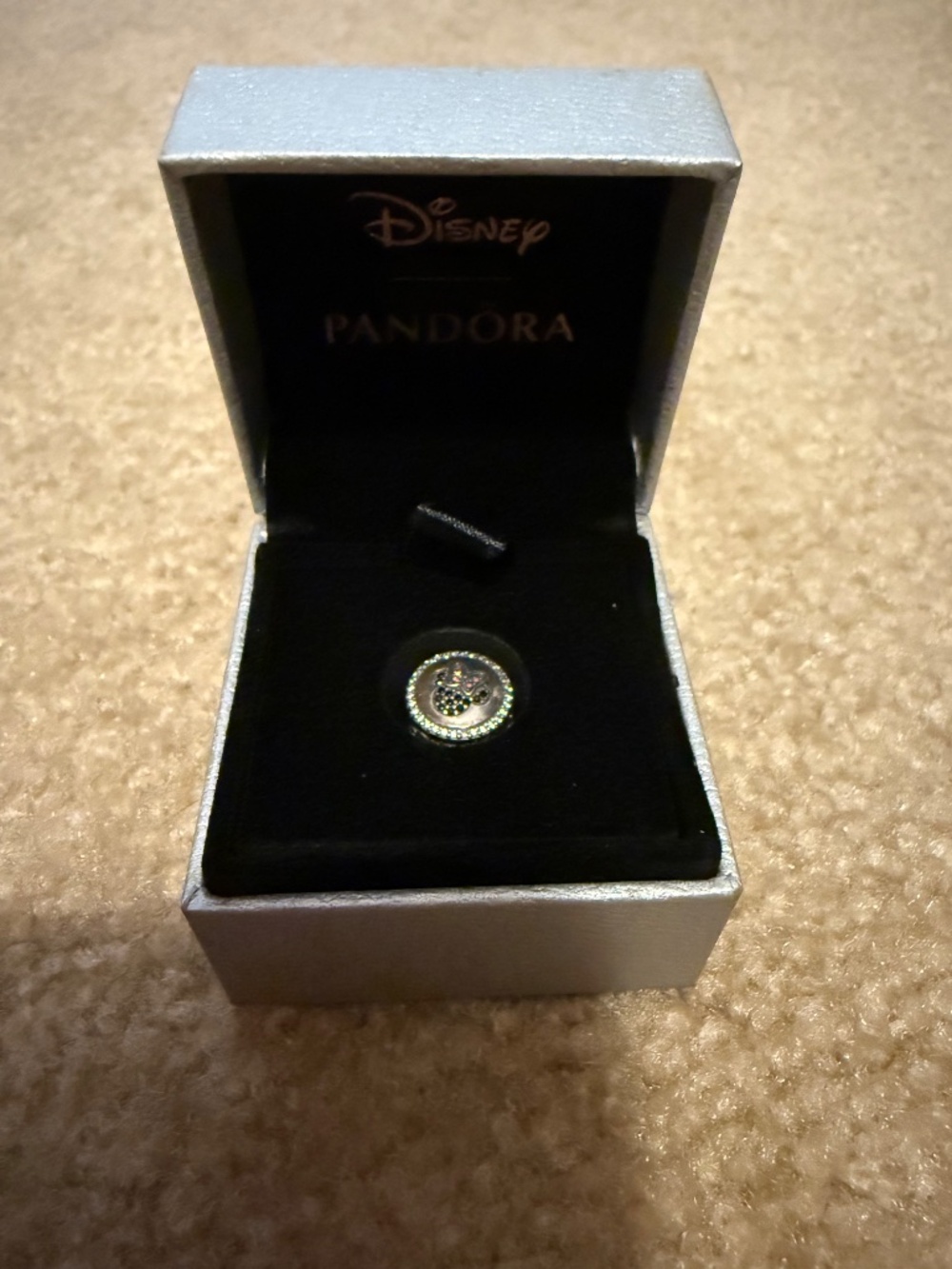 Pandora Disney charm - Picture 3 of 5